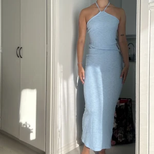 Nakd blå maxi klänning - Blå maxi klänning från Nakd, helt ny med lappar