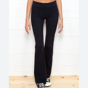 Priscilla pants - Helt nya priscilla pants från Brandy melville med lapp kvar, finns fler färger i min profil! OBS åker bort på lördag, kan posta det som blir sålt senast på fredag.