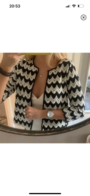 Missoni liknande kofta - Missoni liknande kofta i stl xs, 400+frakt, lånade bilder