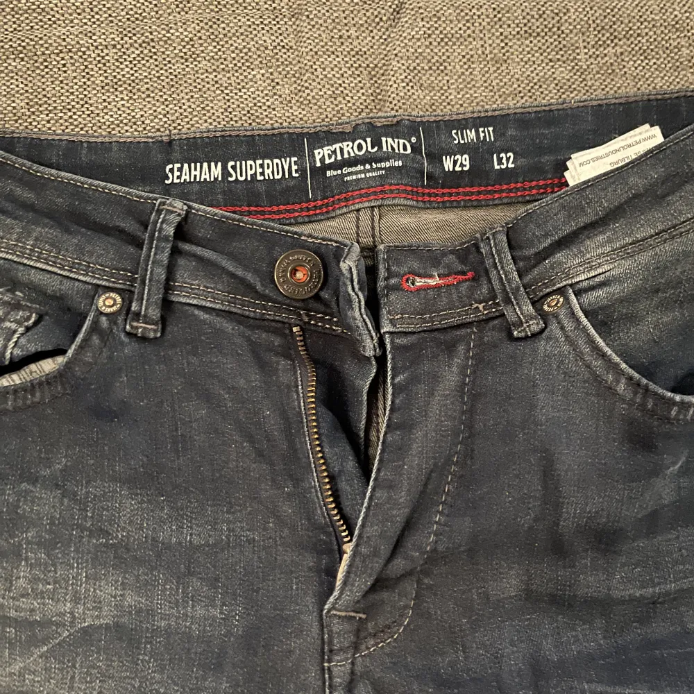 Helt oanvända jeans köpta 2022. Storlek W29 L32. Jeans & Byxor.