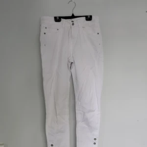 Vita jeans - Märke: Park Lane Storlek: 38