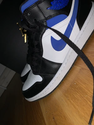 Jordan 1 racer blue - Använda ca 2 gånger, skick 9/10, storlek 43