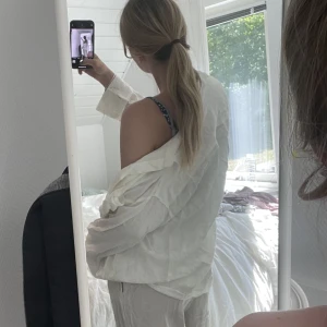 Linneskjorta - Säljer min linneskjorta från HM då den inte kommer till användning längre.