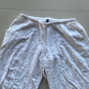 Lågmidjade linnebyxor från hm - Helt nya aldrig andvänt 