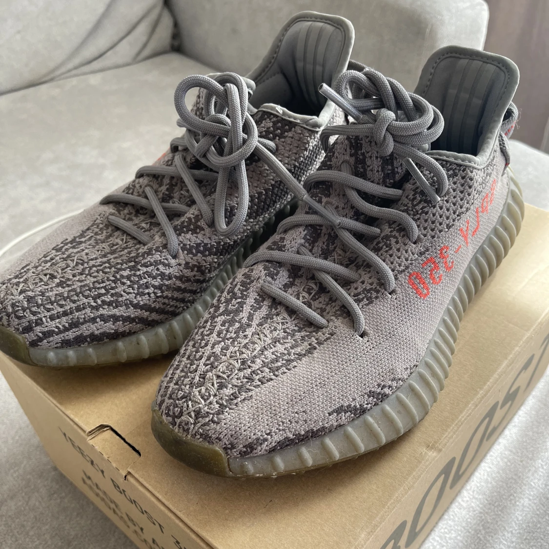 Yeezy Boost 350 V2 - 90
