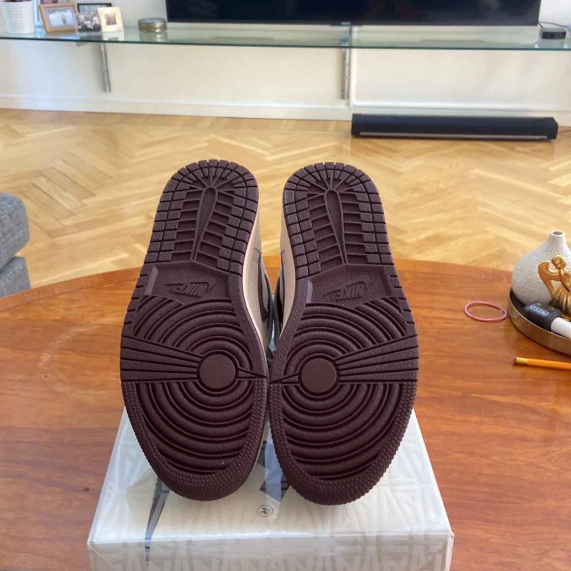 Jordan 1 high a ma maniere storlek 40,5 - 91