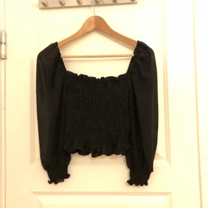 Topp - En jättefin topp som även kan användas som off shoulder🌸