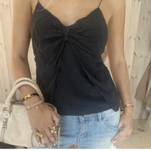 Massimo dutti topp - Jätte snygg precis som ny!! Nypris runt 1000kr💘💘