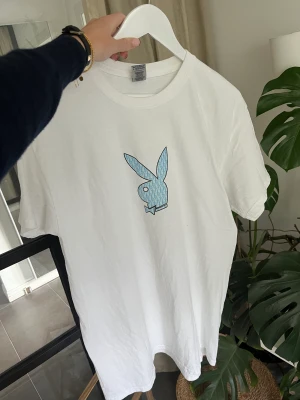 Playboy - Playboy t shirt bra skick