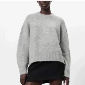 Jättesnygg grå stickad tröja från Zara som inte säljs på hemsidan längre😇😇