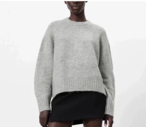 Grå stickad tröja  - Jättesnygg grå stickad tröja från Zara som inte säljs på hemsidan längre😇😇