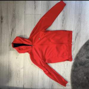 Röd Lyle & Scoot Zip-up hoodie/ tröja Storlek M