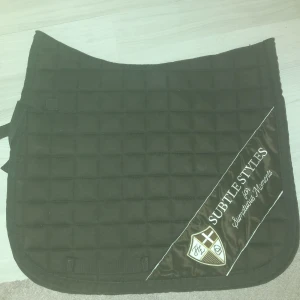 Schabrak  - Schabrak 50kr styck.Alla schabrak är i Storlek Ponny och i gott skick. Hör av dig om intresse! 