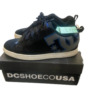 DC SKOR - DC SKOR använda 1 gång  Priset kan sänkas vid snabb affär 