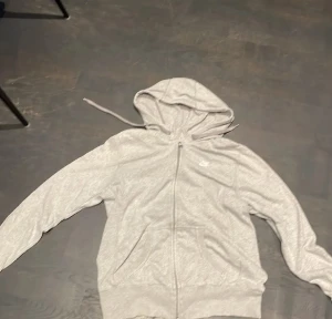 Nike zip up  - För liten för mig