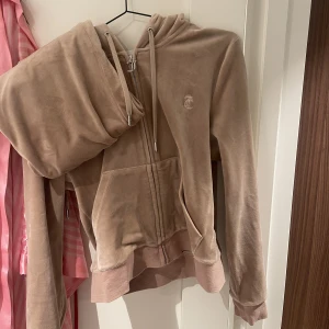 Juciy sett - Jätte fin begie juciy sett!! 