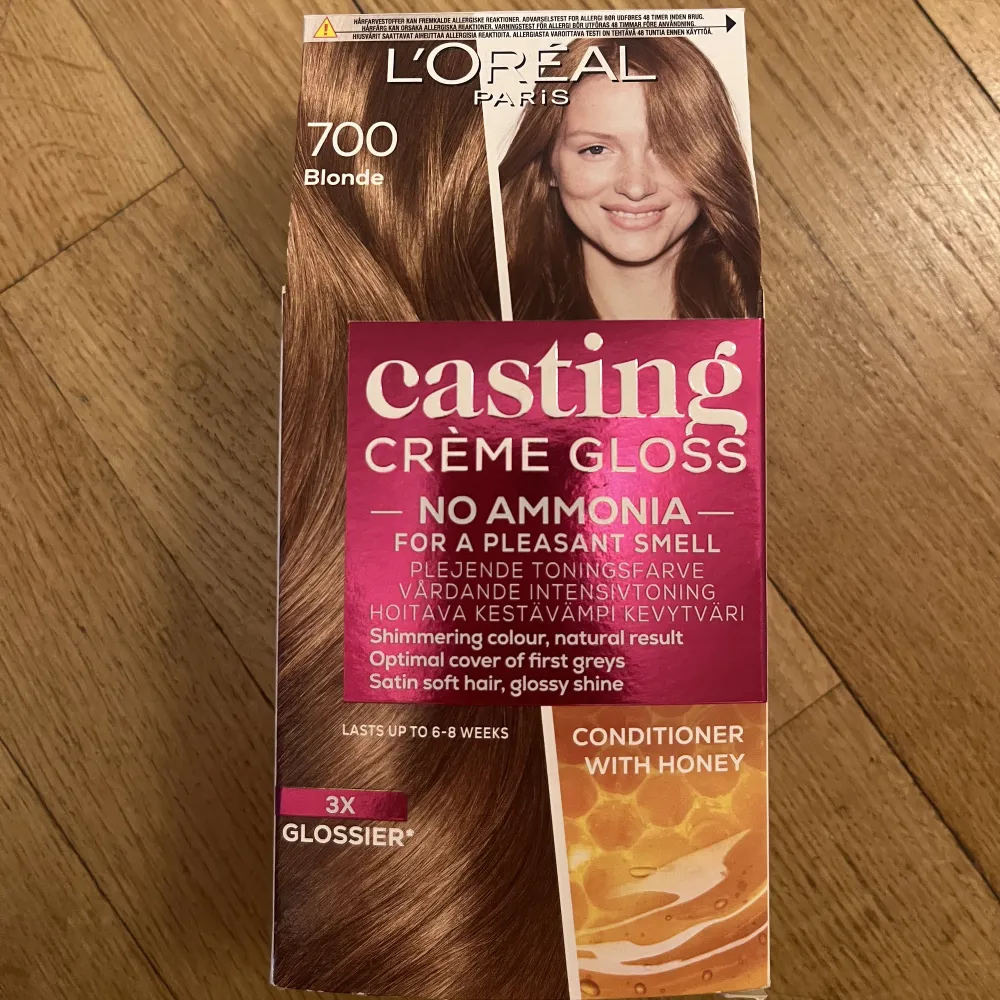 Casting creme gloss hårfärg. Öppnad förpackning. Innehållet på bild två.. Övrigt.