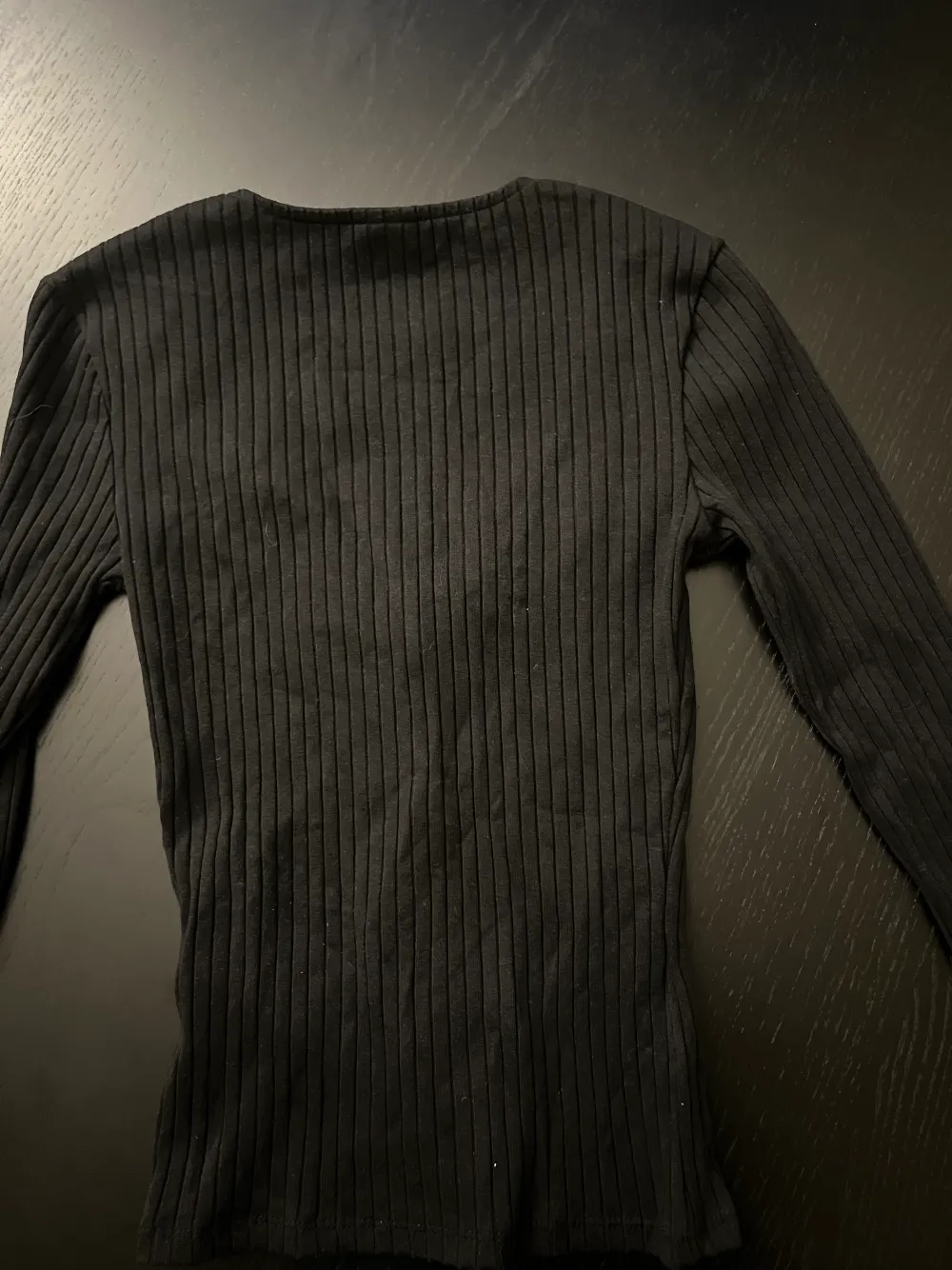 Jätte fin tröja från Gina tricot💕 Inte andvänd, skriv om du vill ha mera bilder💕Xxs men passar också Xs. Tröjor & Koftor.