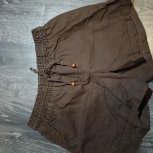 Bruna shorts i storlek S. - Bruna shorts i storlek S. Bra skick! 