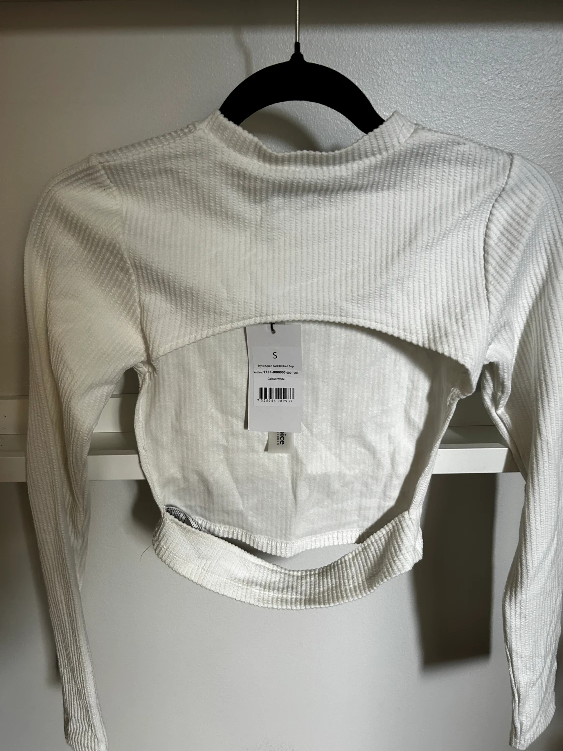 Vit topp med öppen rygg - 90