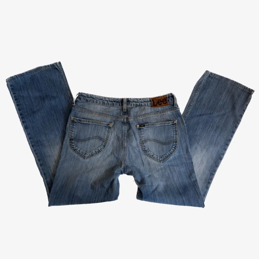 Fina vintage lee jeans ! 79 höft/midja, 74 innerbenslängd !. Jeans & Byxor.