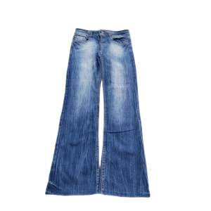 Supernice lågmidjade jeans  98cm x 36cm
