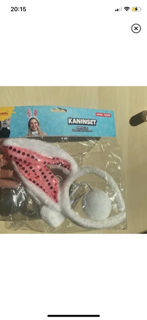 Halloween utklädnad - Oöppnad kanin-utklädnad för halloween eller maskeradfest!
