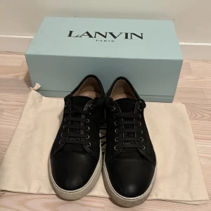 Lanvin - Säljer nu mina lanvins nästan ny säljer dom för att dom inte passar mig 