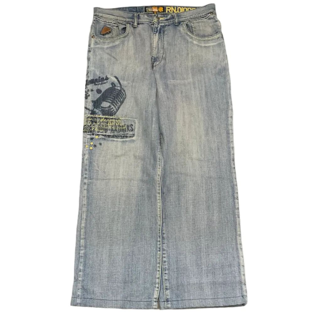 Vintage baggy jeans från 90-tals märket Akademiks. Storlek 36x32, benöppning 24,5cm.. Jeans & Byxor.