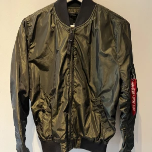 Alpha Industries jacka - Alpha Industries jacka Storlek Xs/S