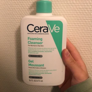 Cerave cleanser  - Säljer denna cleanser då den tyvärr inte kommer till användning hos mig. Fortfarande full. 