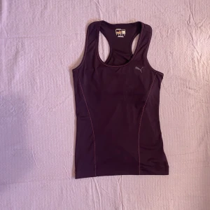 Puma linne - Vintage Puma träningslinne🔮 Möts gärna upp men kan även frakta (frakten kostar 66kr)💋