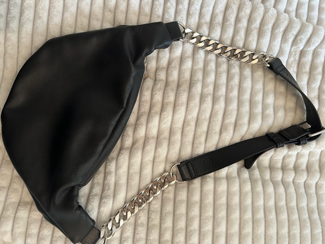 Magväska Ivy Revel - 90