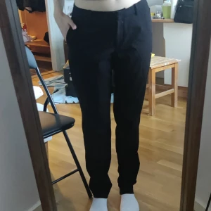 Kostymbyxor från h&m - Ett par Kostymbyxor från h&m