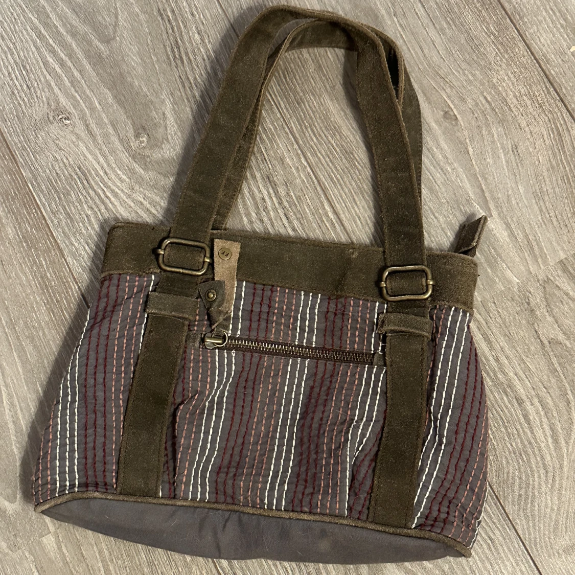 Randig väska fat face