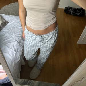 Rutiga pyjamasbyxor 💌 Storlek L men passar mig som har S i byxor 