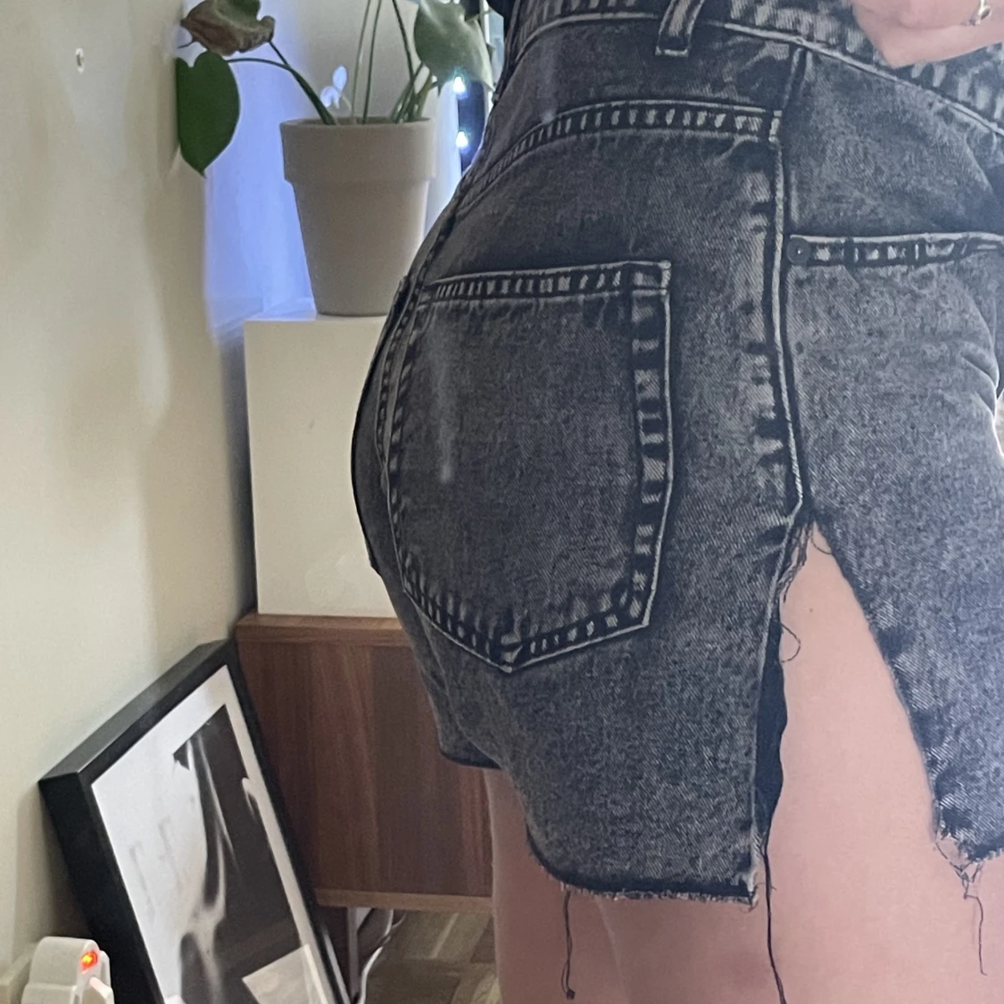 Svarta shorts med slits