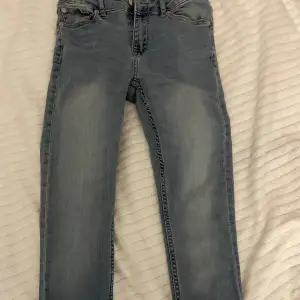 Lågmidjade jeans som bara är testade
