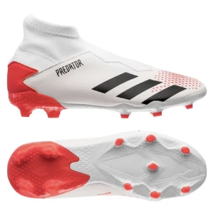 Adidas Predator Fotbollsskor - Säljer dessa adidas fotbollsskor! Skorna funkar bra på olika typer av underlag. Endast testade en gång på konstgräs. Kom privat för fler bilder, kan sänka priset vid snabb affär. Storleken är 38 2/3 men är stretchiga då de inte har snören.