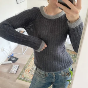 stickad tröja - fint skick