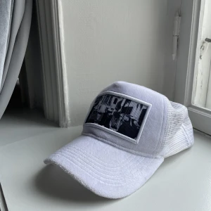 Emilio Pendenza keps  - Säljer denna Emilio Pendenza keps. Tveka inte att höra av dig vid minsta fundering! 😃