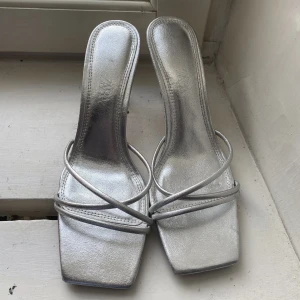 Klackar - Så fina klackskor från zara i storlek 38❤️