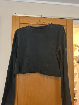 Zara tröja - Fin zara tröja. Liten i storleken, liten i storleken