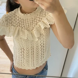 zara topp - Oanvänd tröja från zara . Nypris ca 250 kr❣️❣️