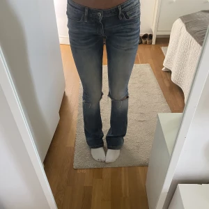  Crocket jeanse - Säljer ett par crocket jeanse i storlek 26/33 men passar 25/34💗