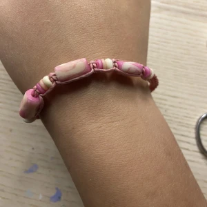 Rosa armband  - Rosa armband med stenar 