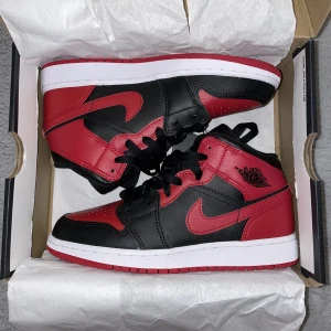 Jordans - Jordans 1 MID  Helt oanvända, köpta från restock. 