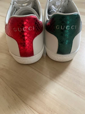 Gucci sneakers - Strl 38 i mkt gott skick , prutat o klart, nypris 7500 kr