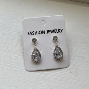 Örhängen  - Helt nya örhängen💕 trodde de skulle vara större 