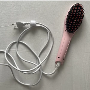 Värmeborste  - Värmeborste, fungerar som den ska💗